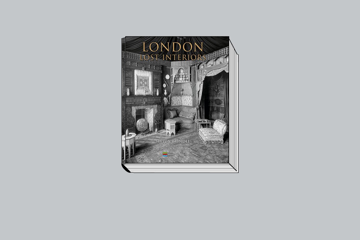 Steven Brindle. London Lost Interiors. Historic England; Atlantic Publishing. 416 с.: 650 ил. £50. На английском языке