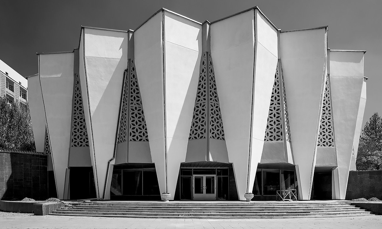 Институт грудной хирургии.  Фото: Ольга Алексеенко/Музей современного искусства «Гараж»